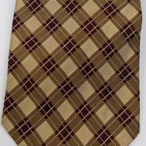 Handsome Paul Stuart silk tie hand sewn in USA